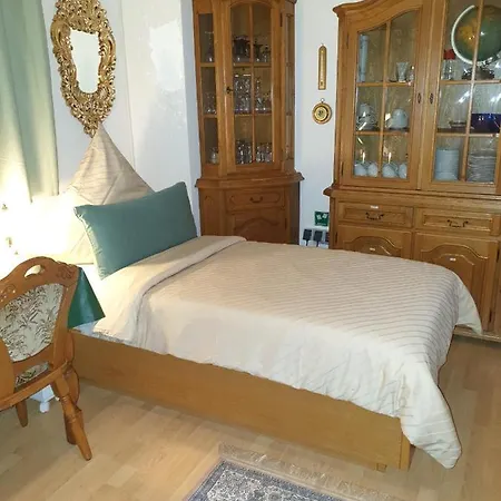 Lägenhet Hohbuch Mit Achalmblick