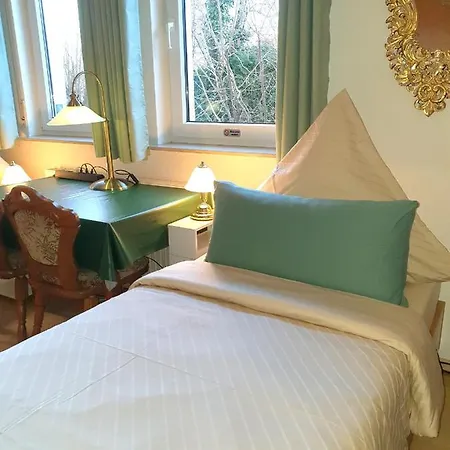 Hohbuch Mit Achalmblick * Reutlingen